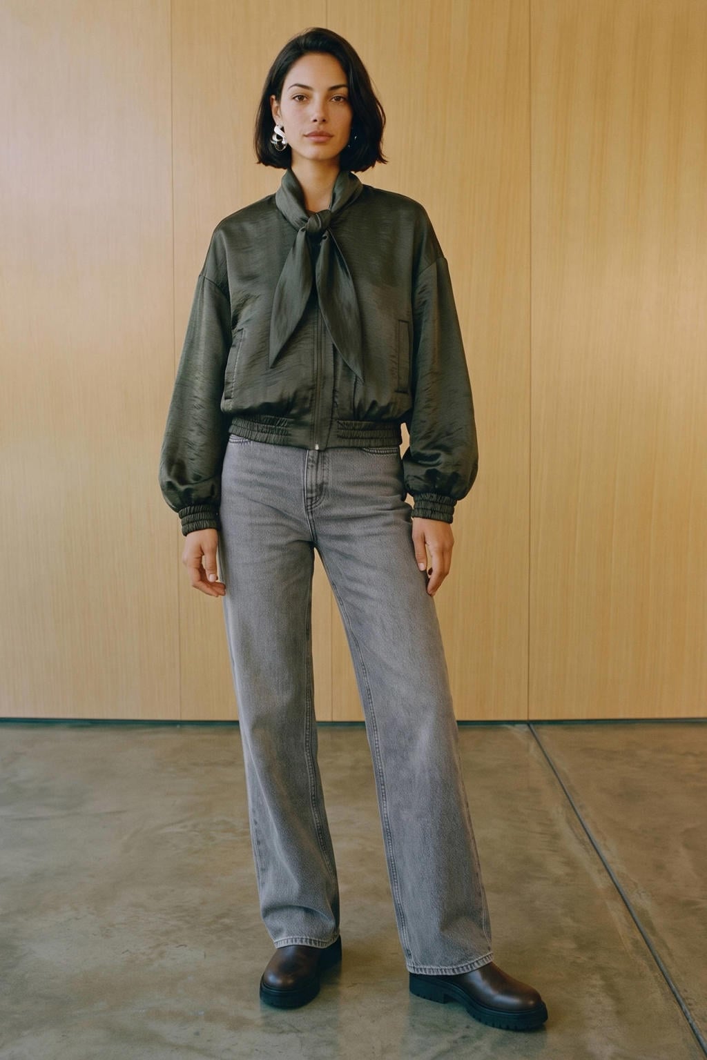 Donkergroene dames VERO MODA bomberjack van polyester met effen, ronde hals en geweven detail