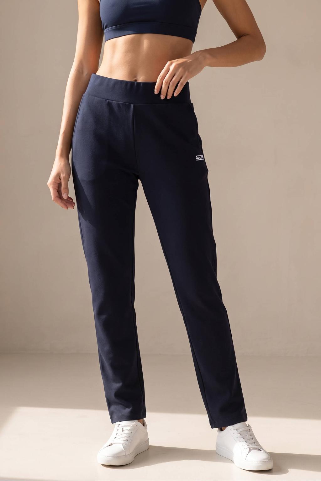 Donkerblauwe dames Sjeng Sports Klara sportbroek van polyester met regular fit, regular waist en effen