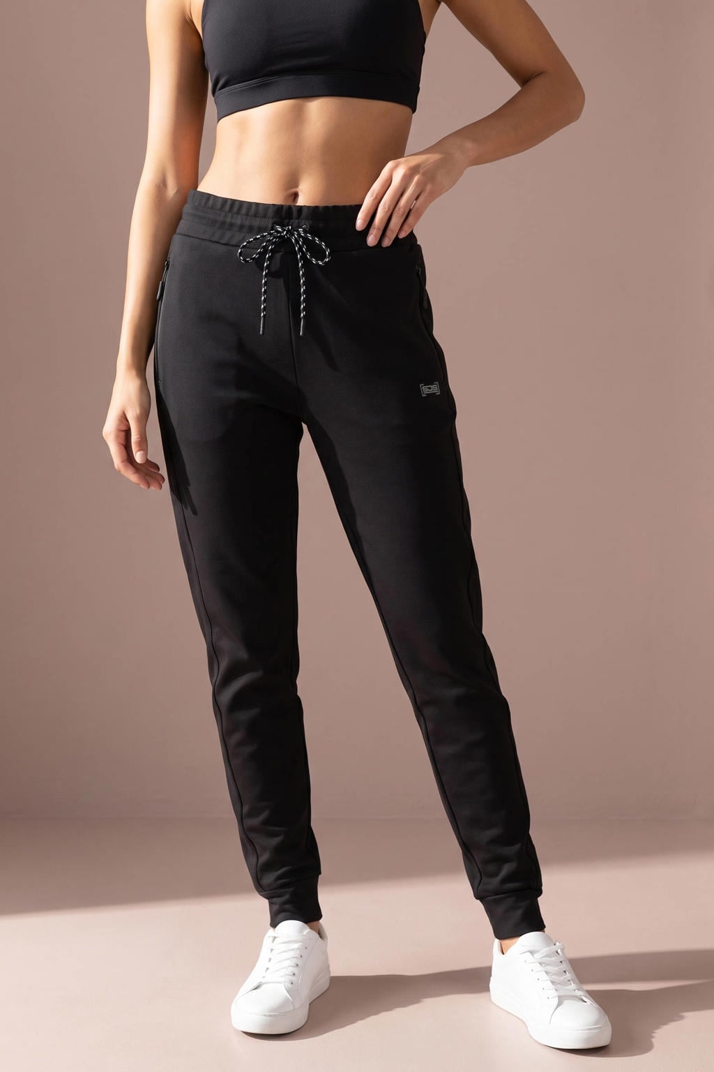 Zwarte dames Sjeng Sports Klaartje sportbroek van polyester met regular fit, regular waist en effen