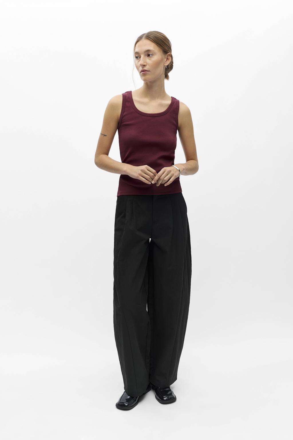 OBJECT aansluitend singlet - donkerrood