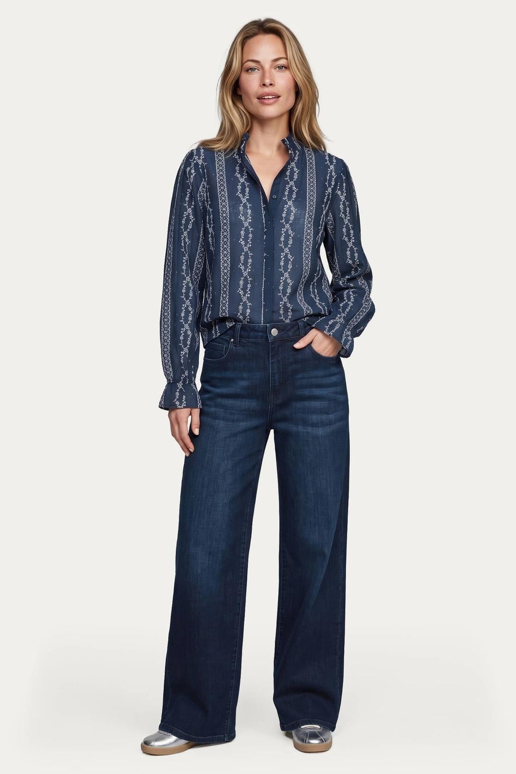Donkerblauwe dames G-maxx blouse van tencel met lange mouwen, opstaande kraag en knoopsluiting