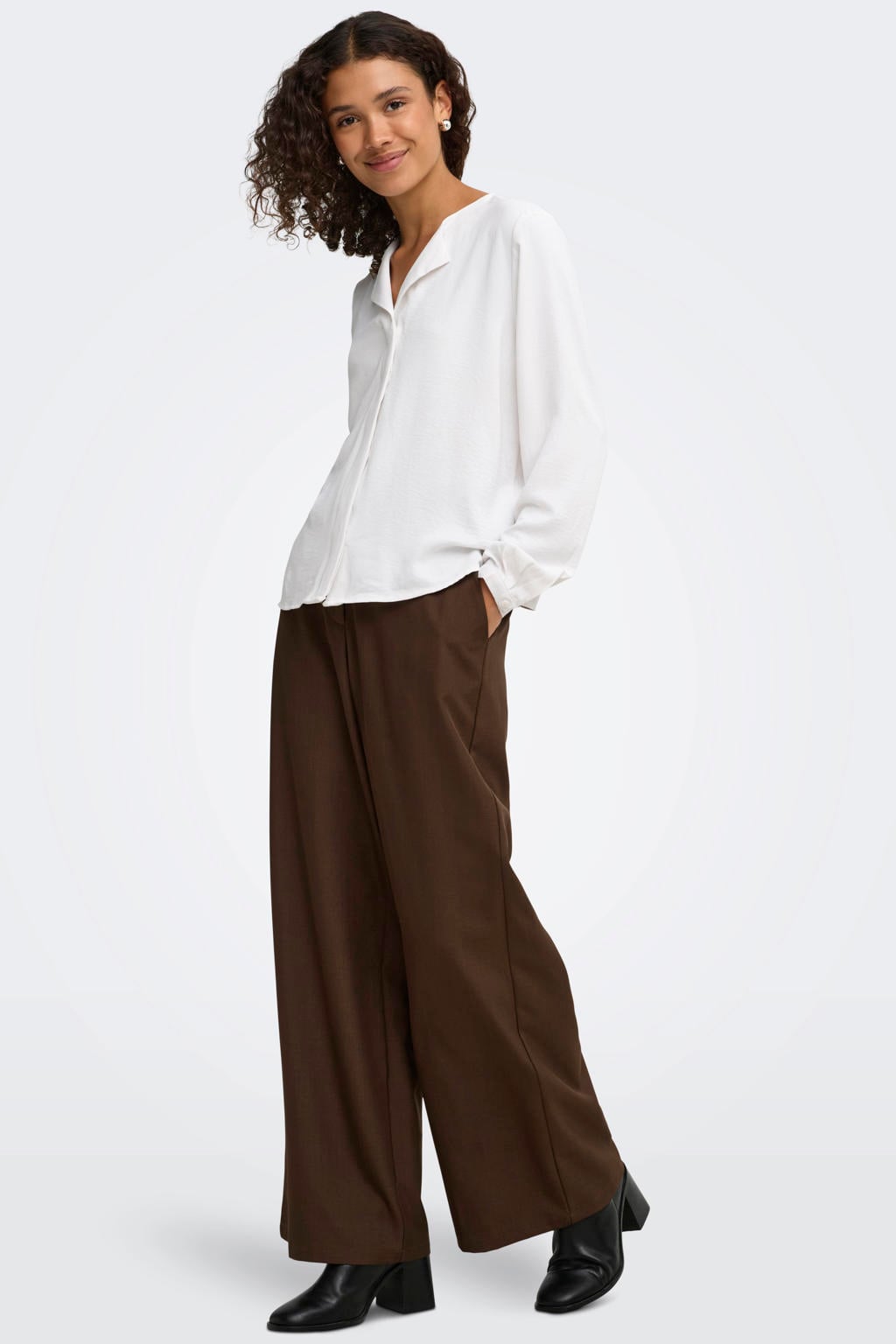 Ecru dames JDY top van polyester met effen, lange mouwen, V-hals en geweven detail