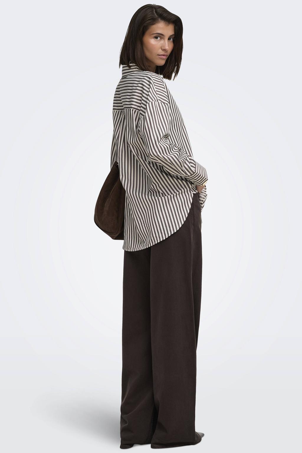 Bruine dames JDY rechtvallende gestreepte blouse van polyester met lange mouwen, klassieke kraag, knoopsluiting en geweven detail
