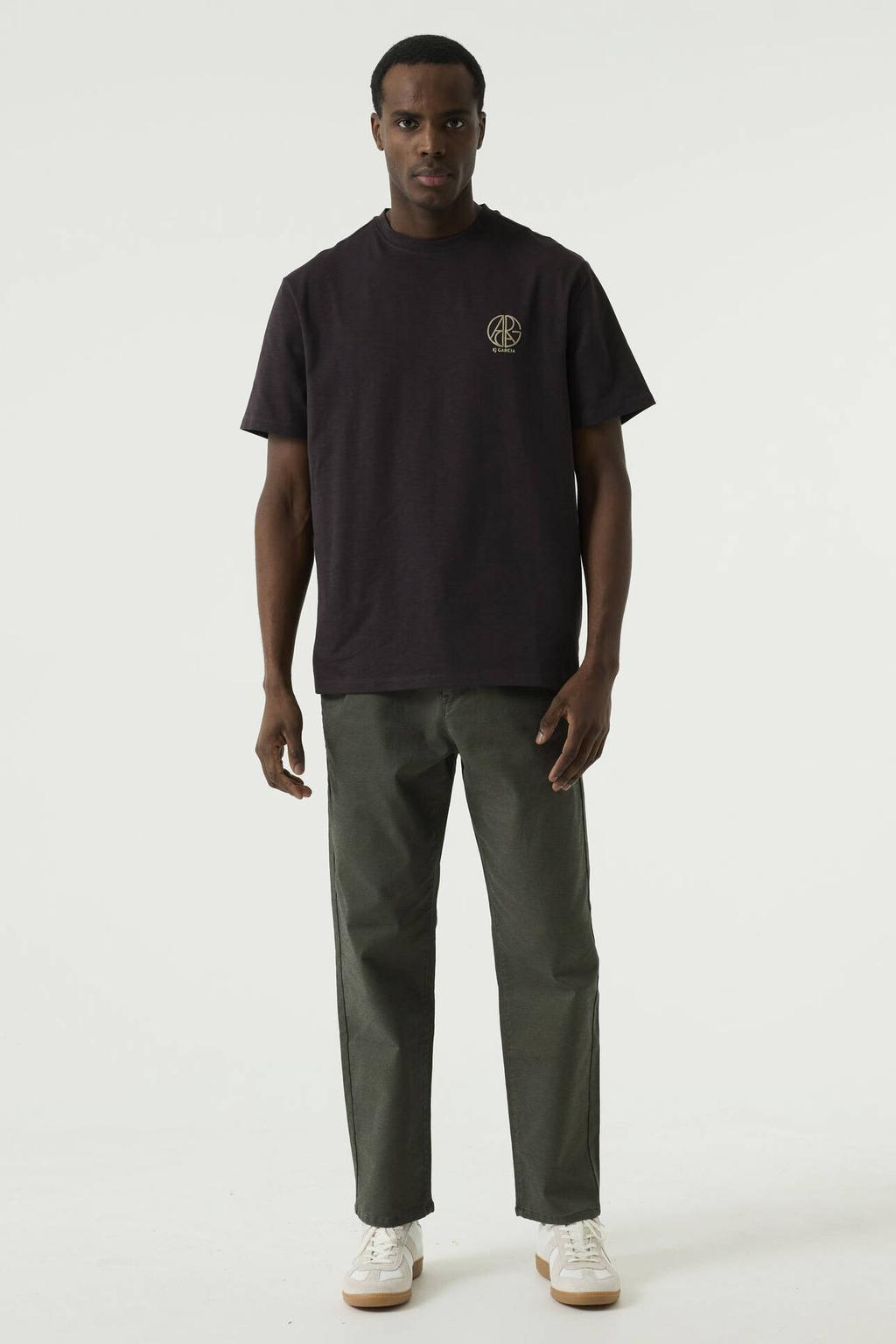 Donkerpaarse heren Garcia relaxed fit T-shirt van katoen met korte mouwen en ronde hals