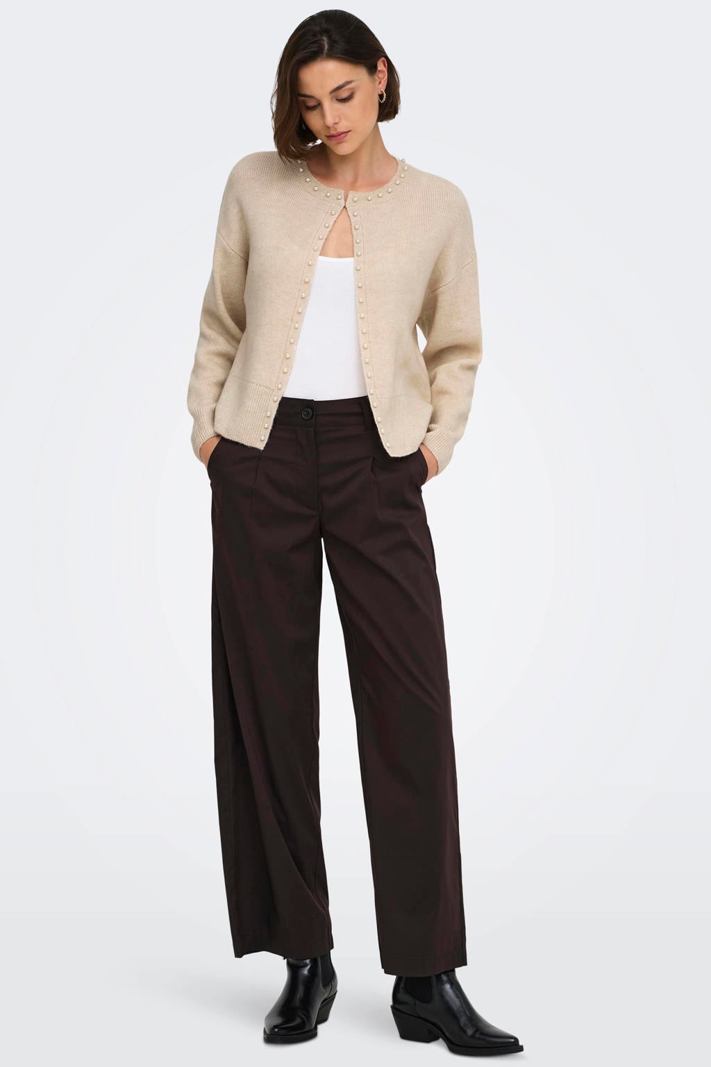 Beige dames JDY gebreide vest van acryl met effen, lange mouwen, ronde hals, knoopsluiting en parels