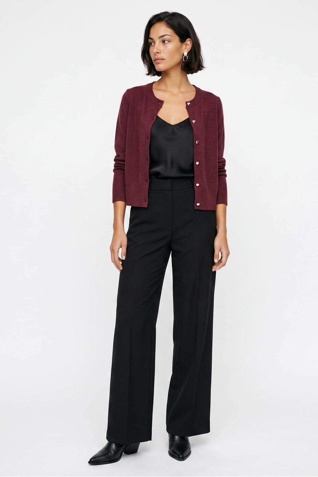 Donkerrode dames VERO MODA rechtvallend gebreid vest met effen, lange mouwen, ronde hals en knoopsluiting