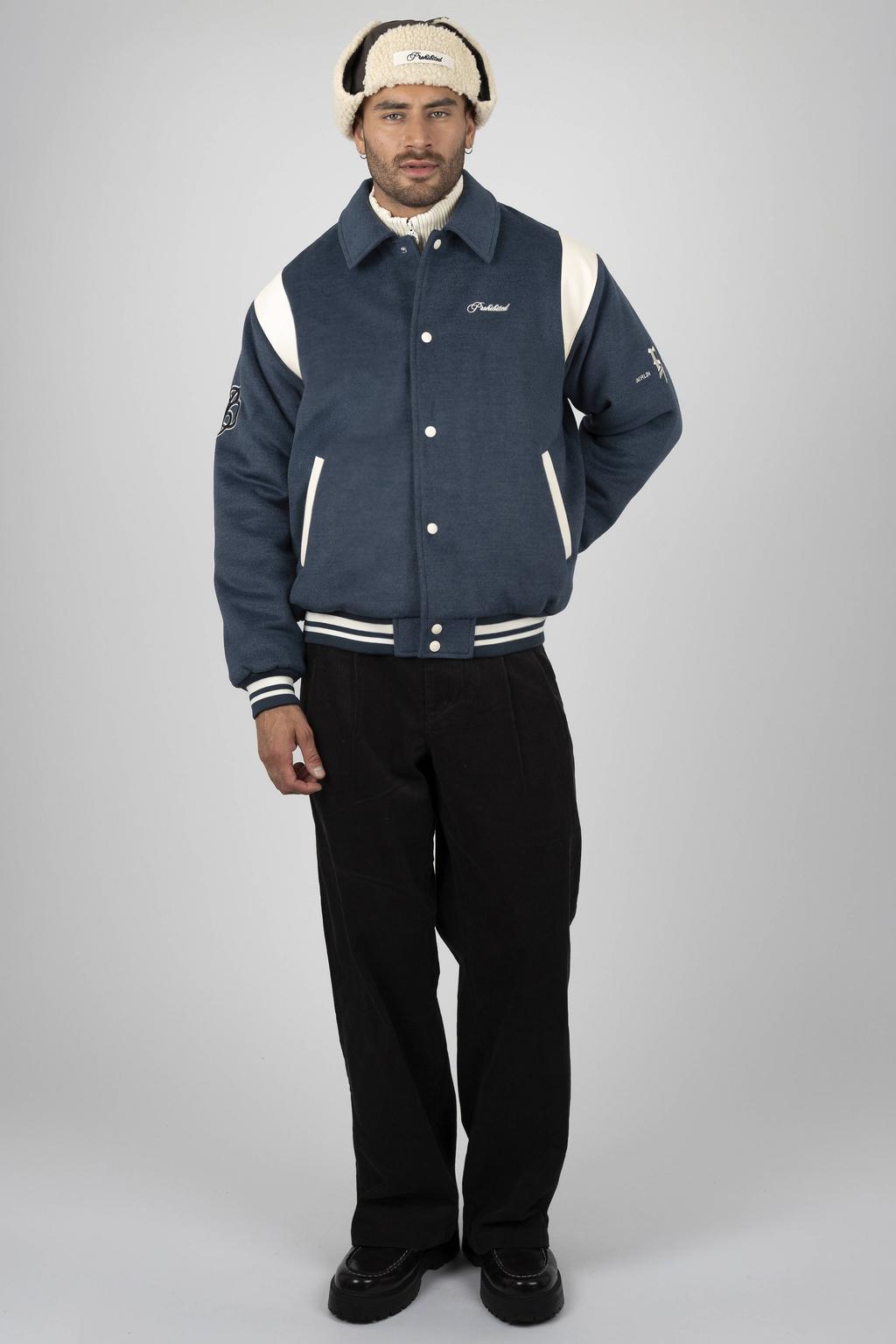 Blauwe heren Prohibited baseballjack blauw van polyester met effen, lange mouwen, klassieke kraag, drukknoopsluiting en borduursels