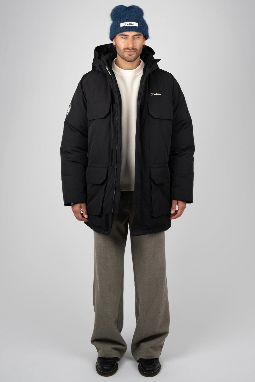 Zwarte heren Prohibited winterparka van polyester met effen, lange mouwen, capuchon en rits- en klittenbandsluiting