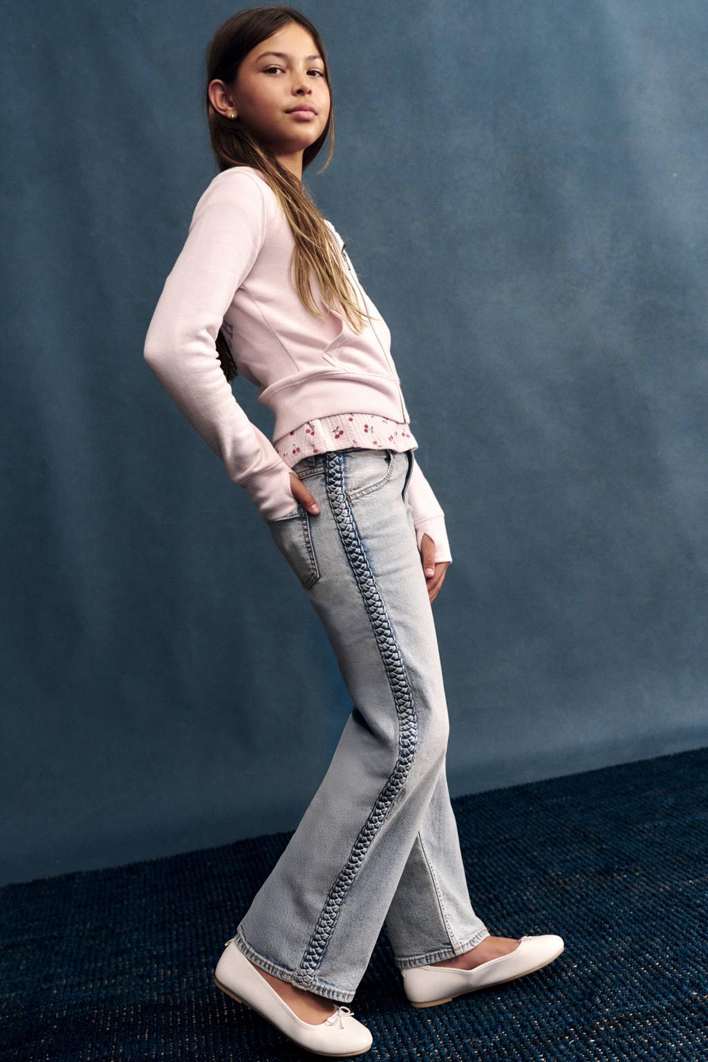 Lichtroze meisjes Abercrombie & Fitch sweater met backprint, lange mouwen, capuchon en geribde boorden
