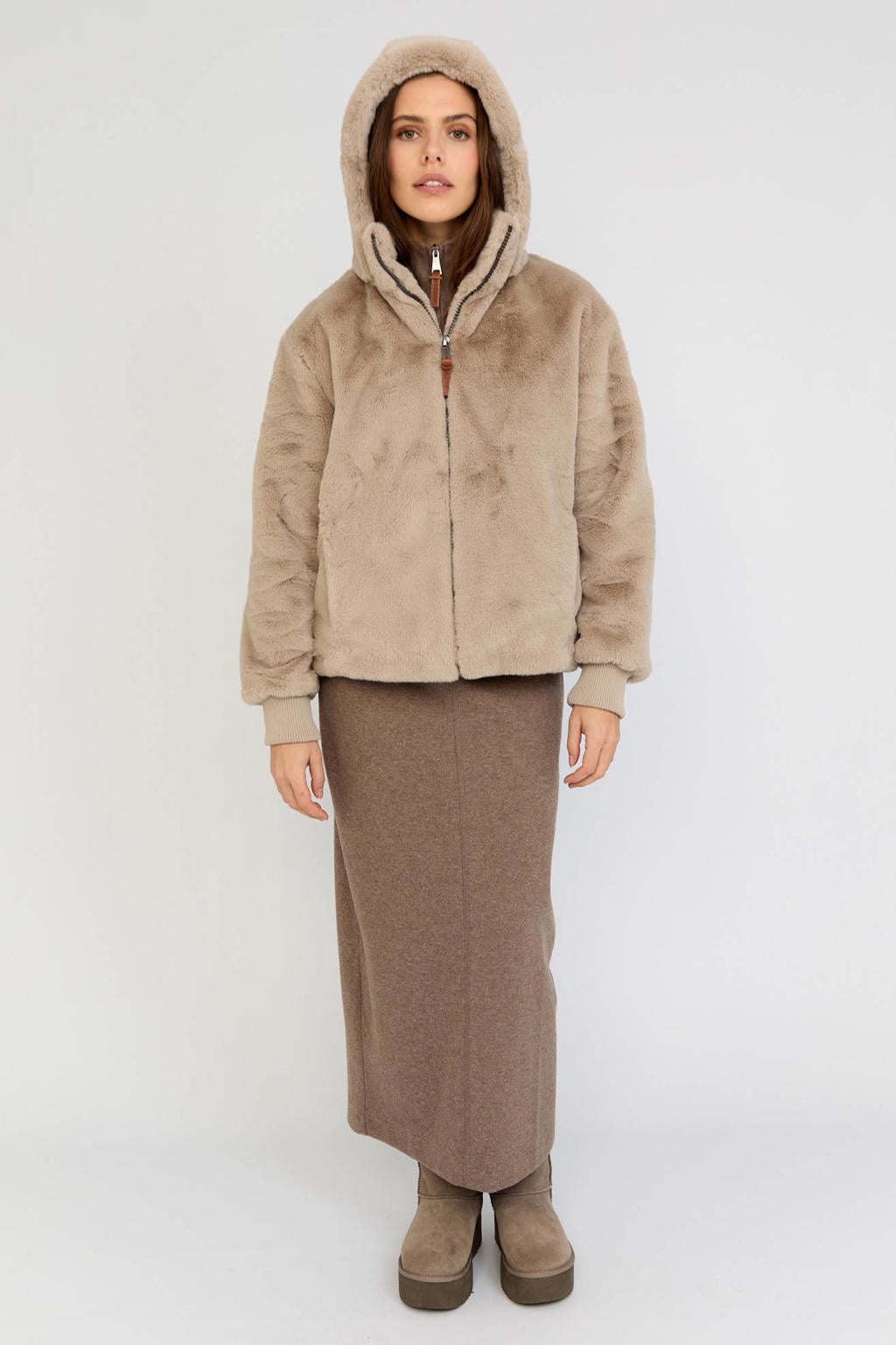 Taupe dames Moscow faux fur jas van polyester met effen, lange mouwen en capuchon