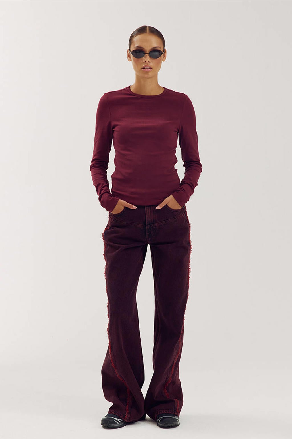 Donkerrode dames HARPER & YVE aansluitend T-shirt van viscose met logo dessin, lange mouwen en ronde hals