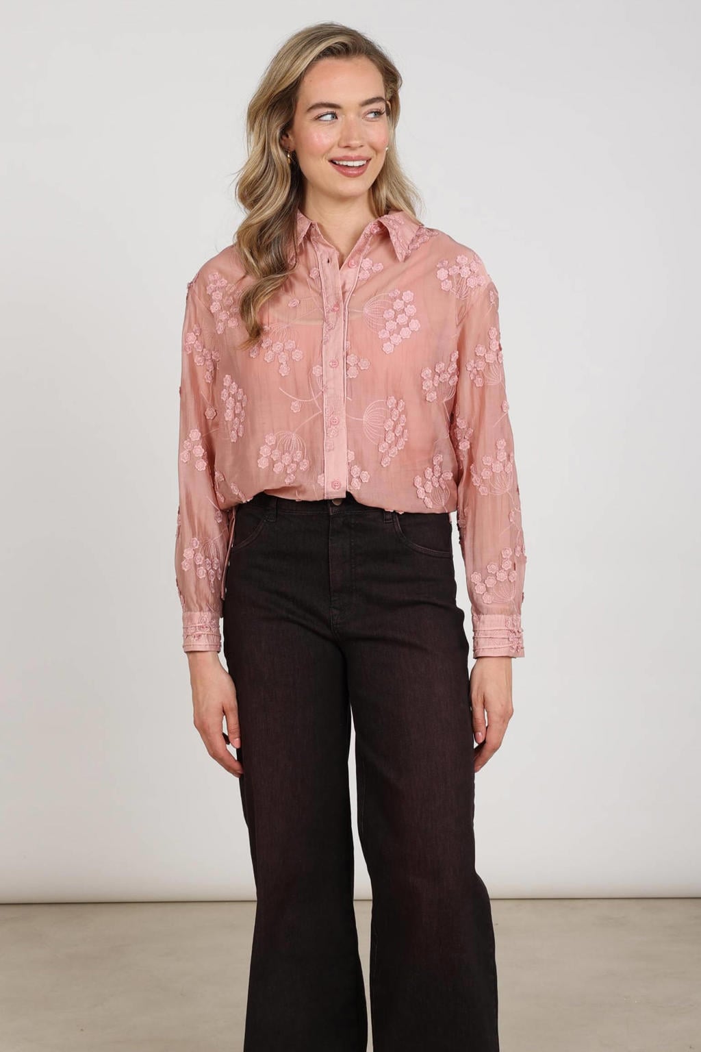Roze dames NUKUS blouse van lyocell met effen, lange mouwen, klassieke kraag, knoopsluiting en borduursels
