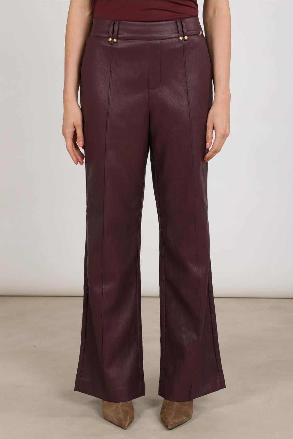 Aubergine dames NUKUS imitatieleren wide leg coated broek met high waist