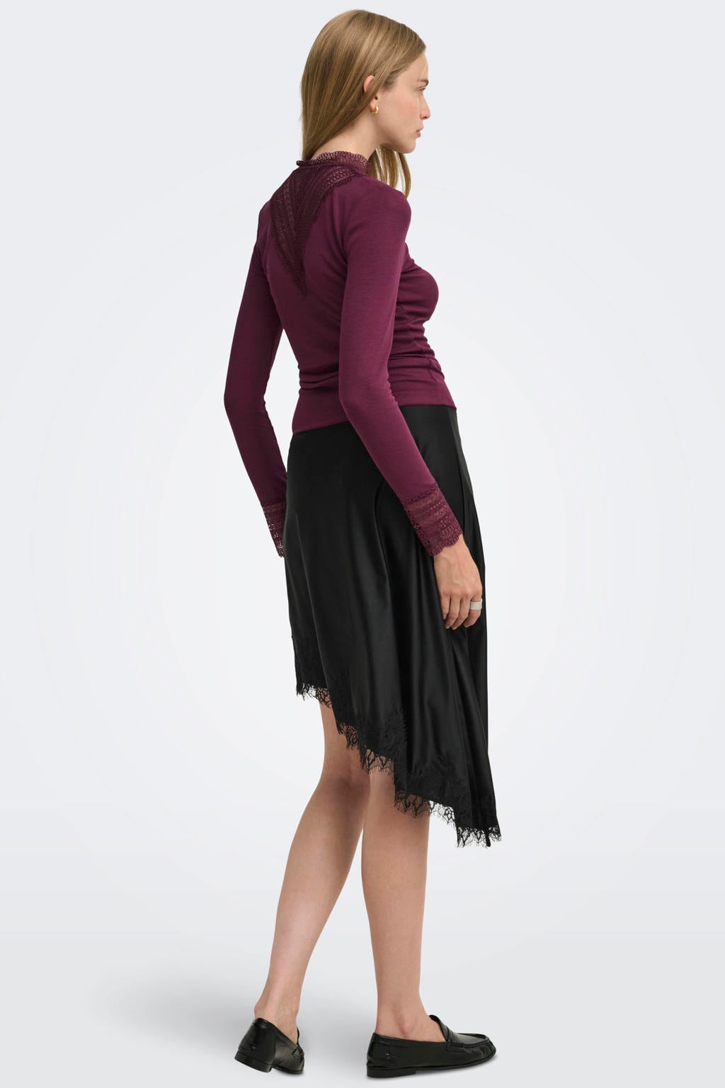 Paarse dames ONLY aansluitende semi-transparante top van viscose met effen en lange mouwen