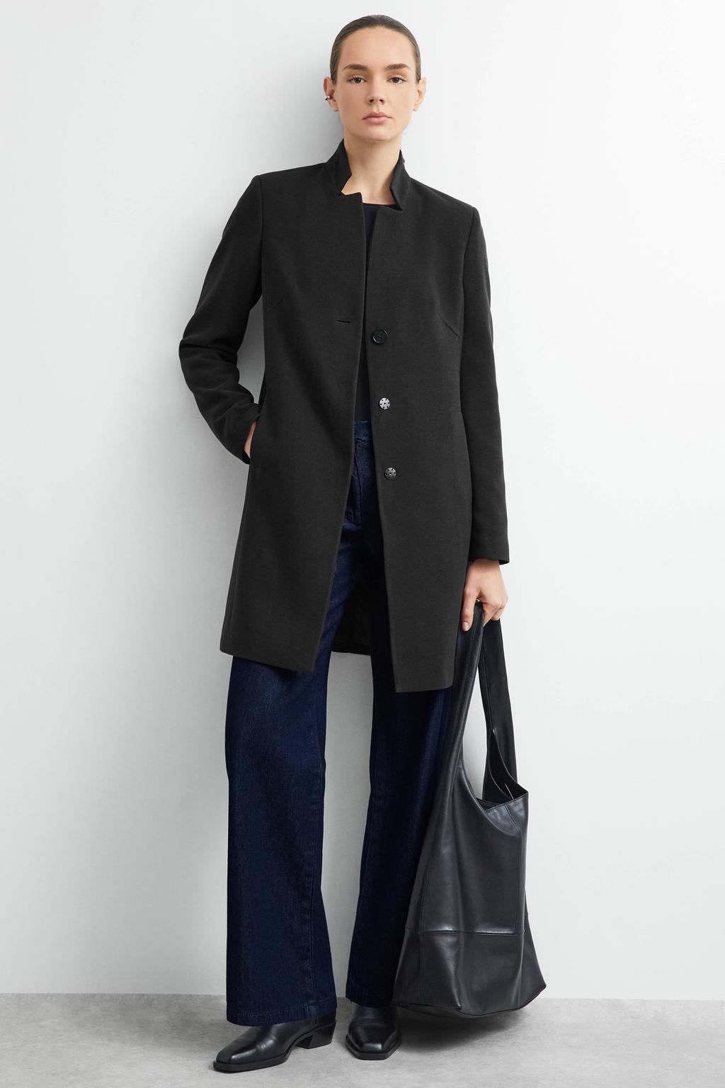Zwarte dames comma coat van polyester met effen, lange mouwen, klassieke kraag en knoopsluiting