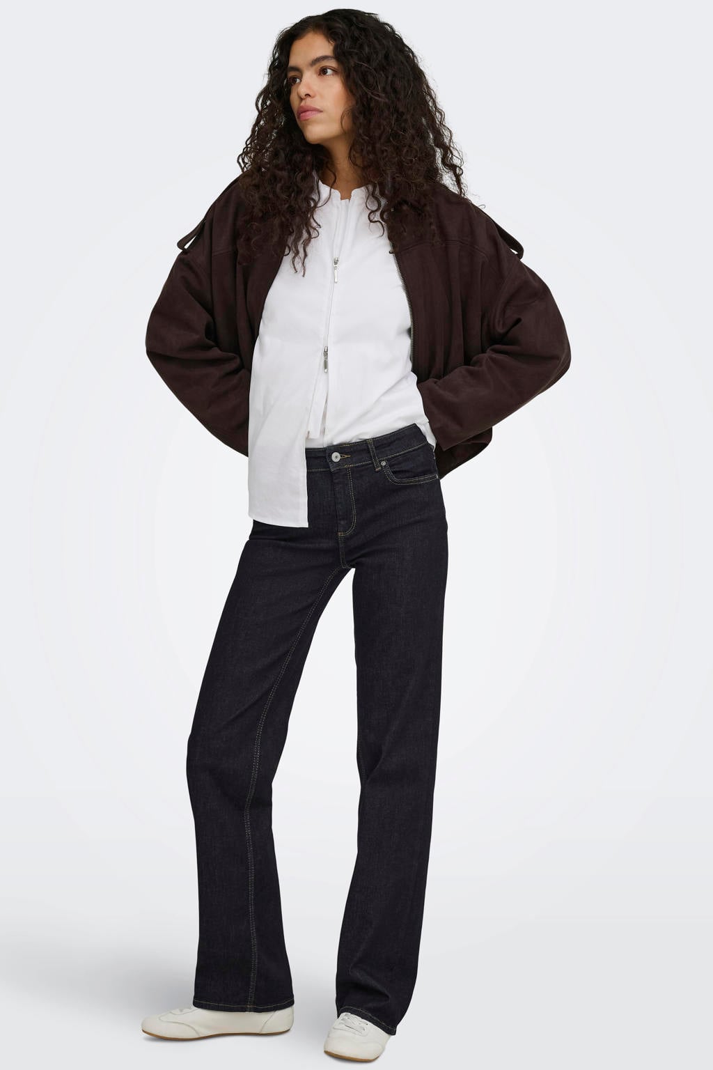 Dark blue denim dames ONLY Onlblush Mid Straight Dnm Tai774 Noos straight leg jeans met effen