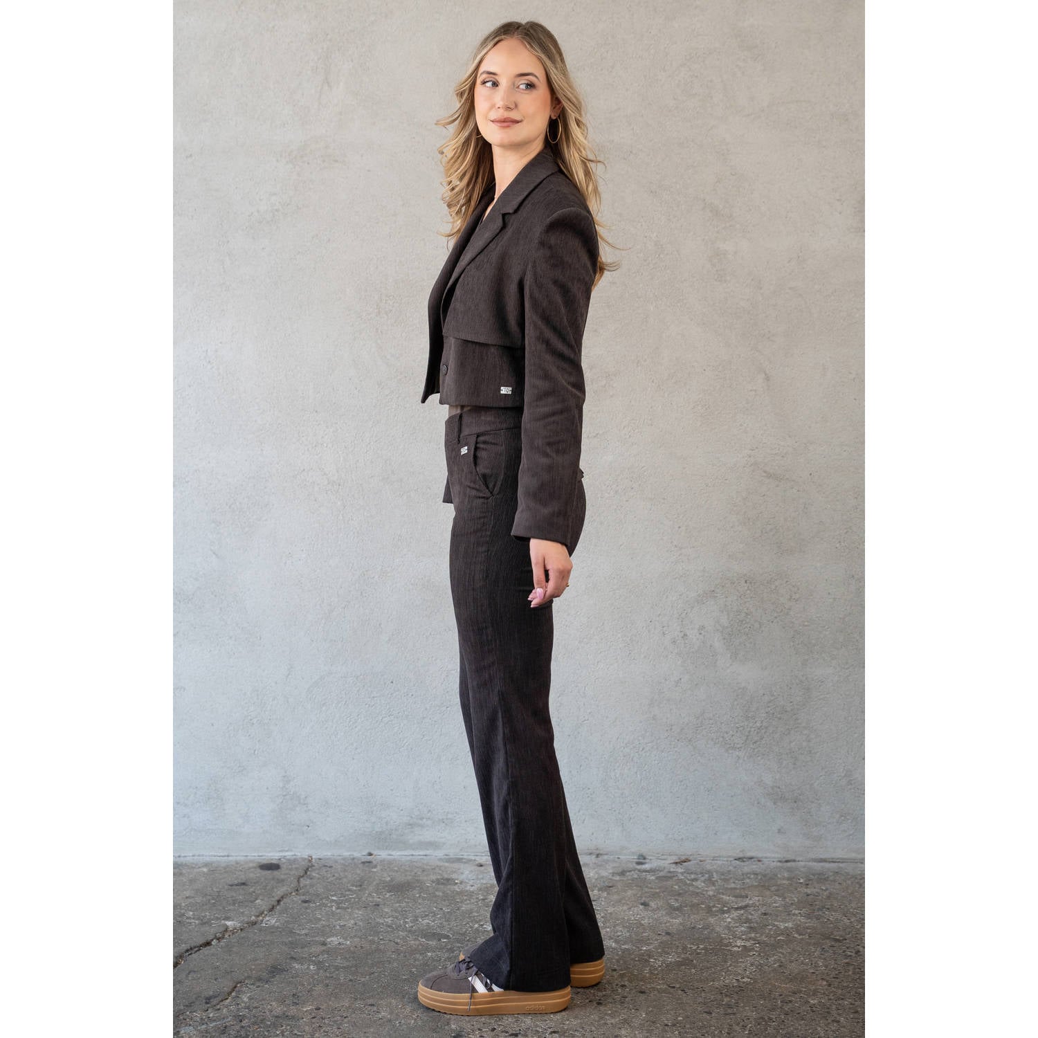 TQ-Amsterdam fluwelen flared broek donkerbruin