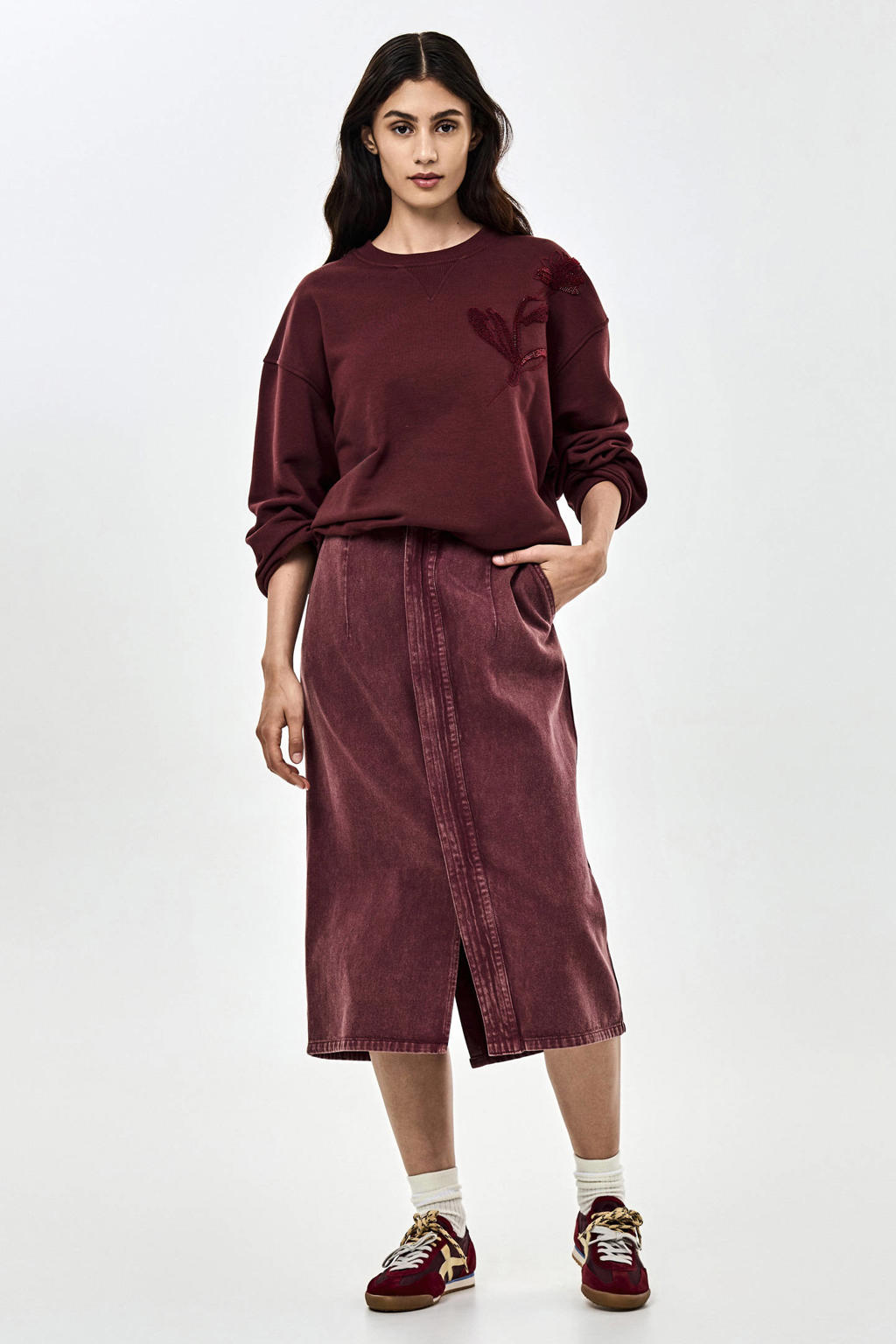 Donkerrode dames CKS sweater met effen, lange mouwen, ronde hals en borduursels