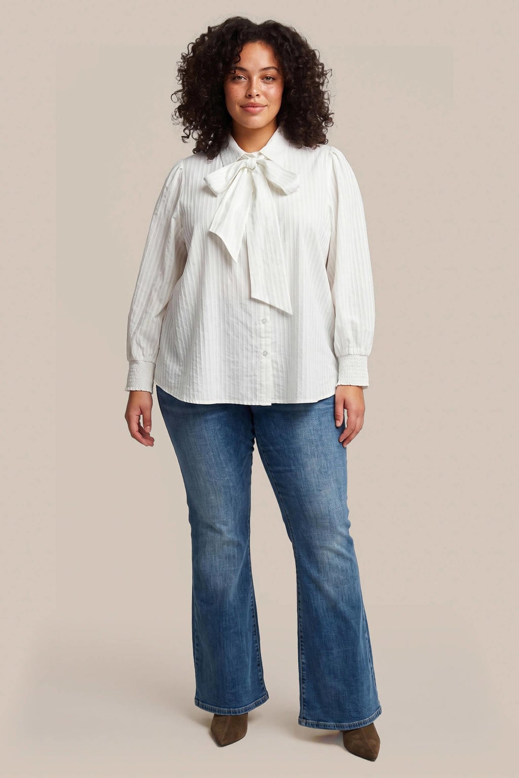 Exxcellent Plus Size blouse met smockwerk - wit