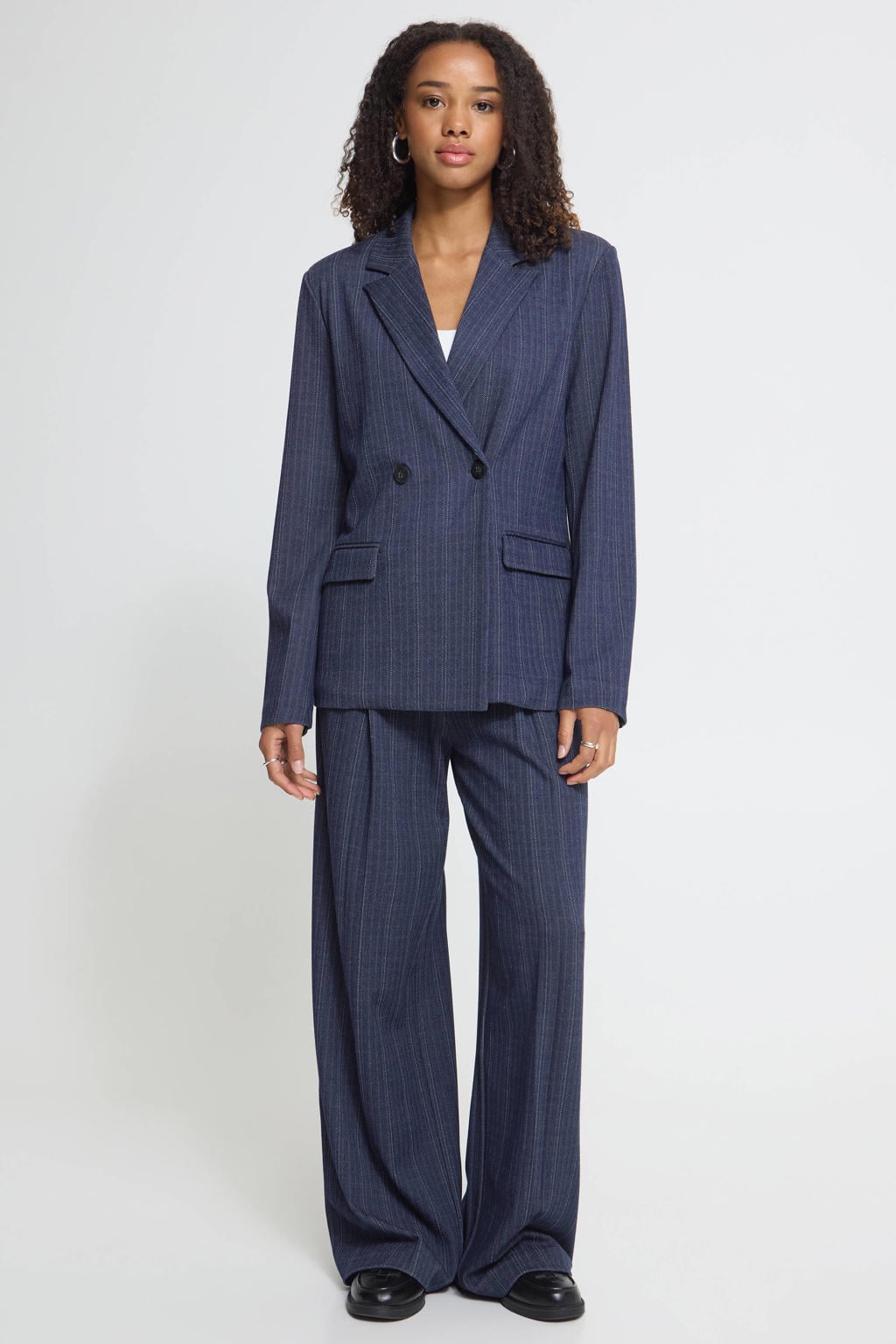 Donkerblauwe dames ICHI oversized blazer van viscose met krijtstreepprint, lange mouwen, reverskraag en knoopsluiting