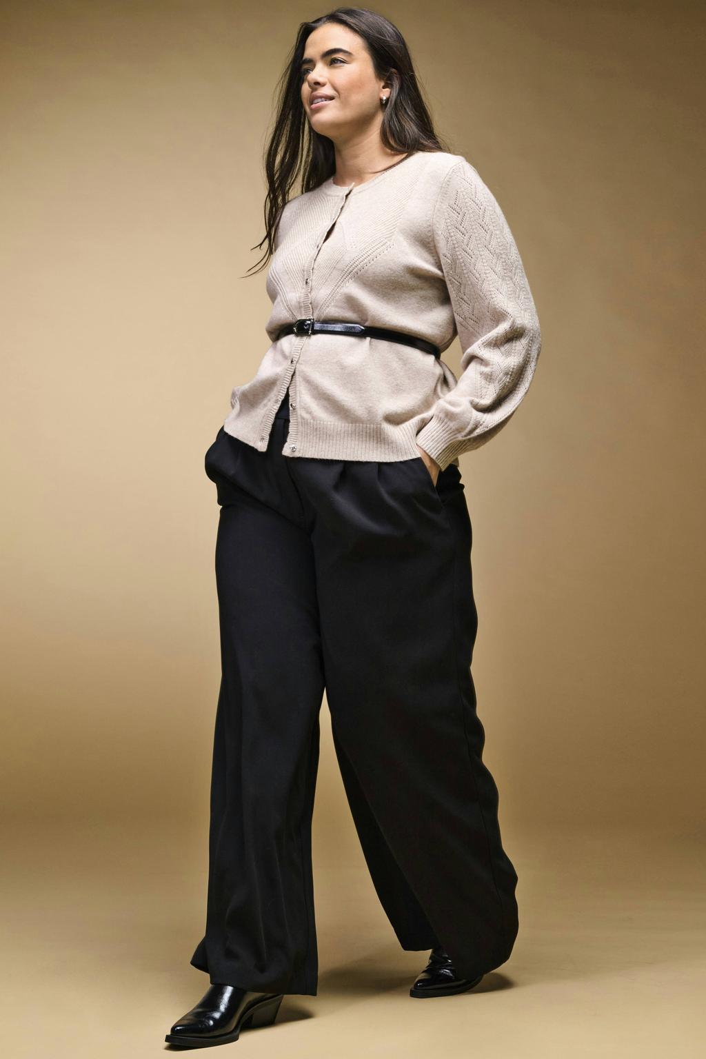 Zwarte dames ONLY CARMAKOMA wide leg casual broek met rits- en knoopsluiting en effen
