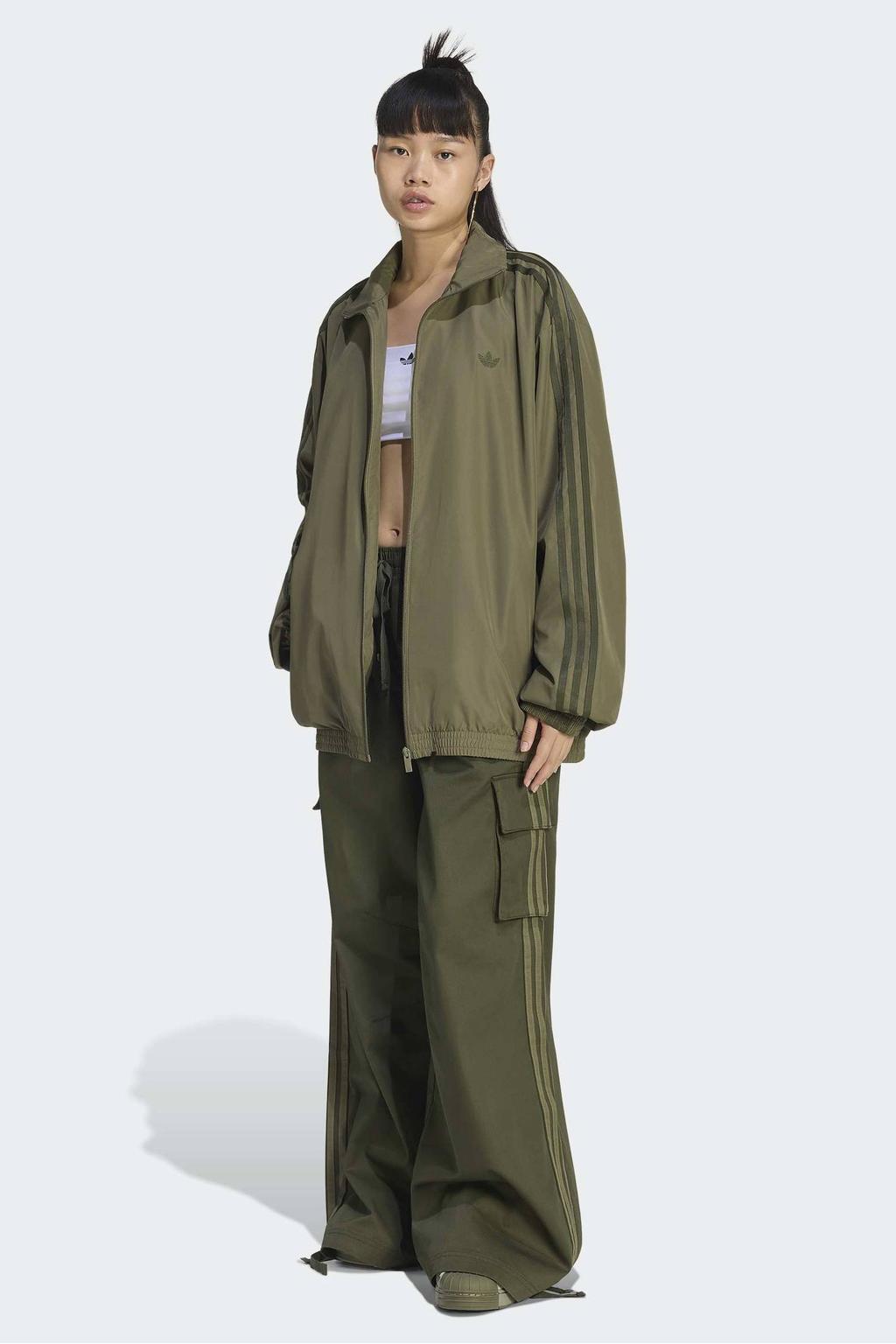 Olijfgroene dames adidas Originals Firebird Adilenium vest met effen, lange mouwen, opstaande kraag en ritssluiting