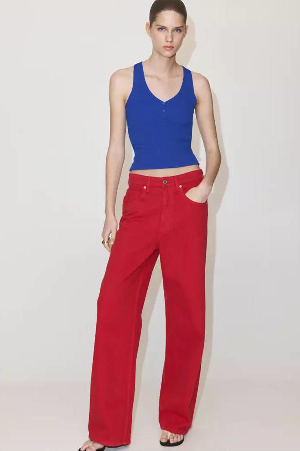 Blauwe dames Mango top van viscose met effen en V-hals