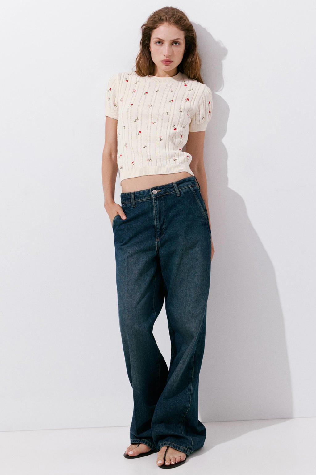 Ecru en multikleurige dames Mango gebloemde top van polyester met korte mouwen, ronde hals en borduursels