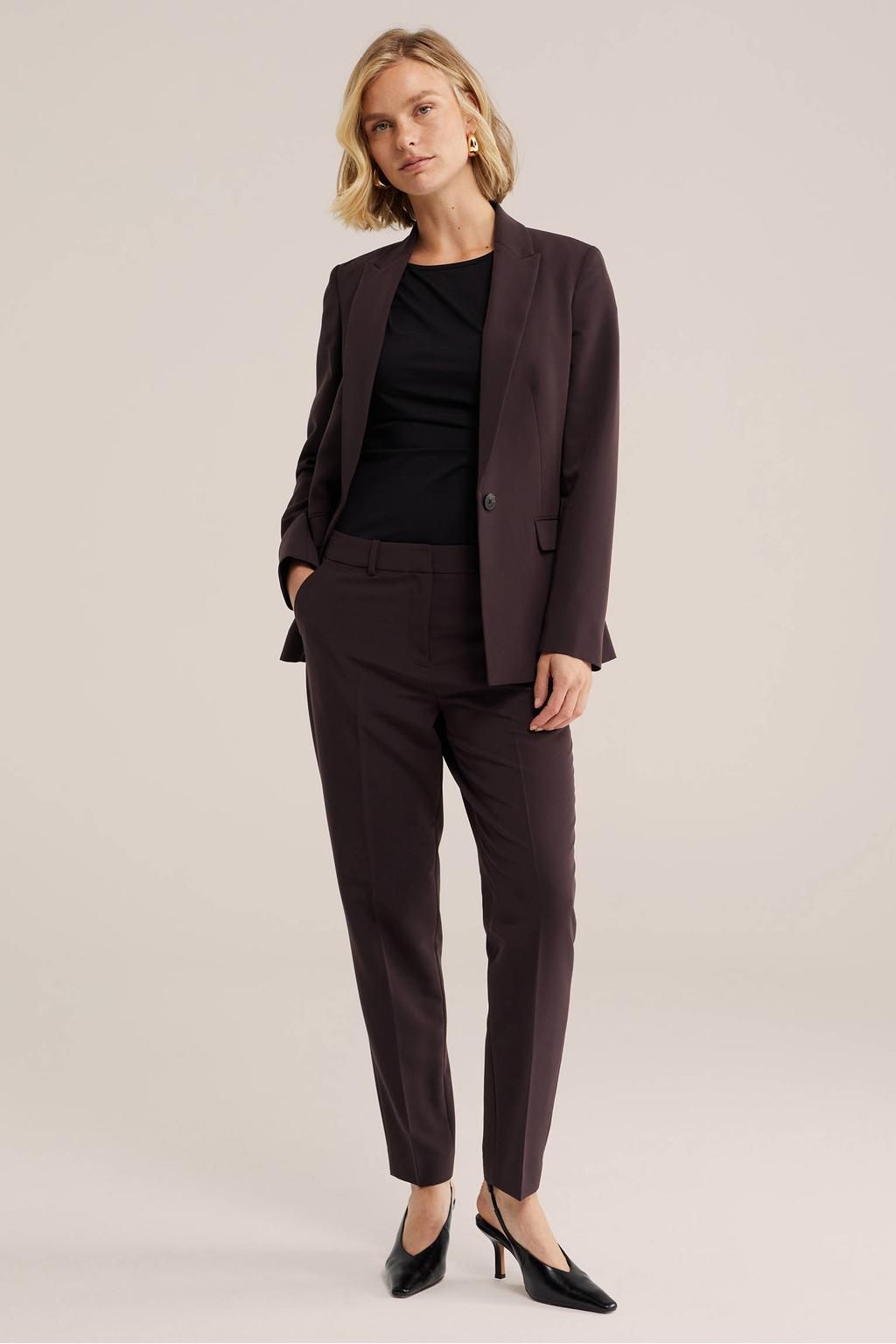 Bruine dames WE Fashion tapered pantalon van polyester met regular waist, rits, haak- en knoopsluiting en effen