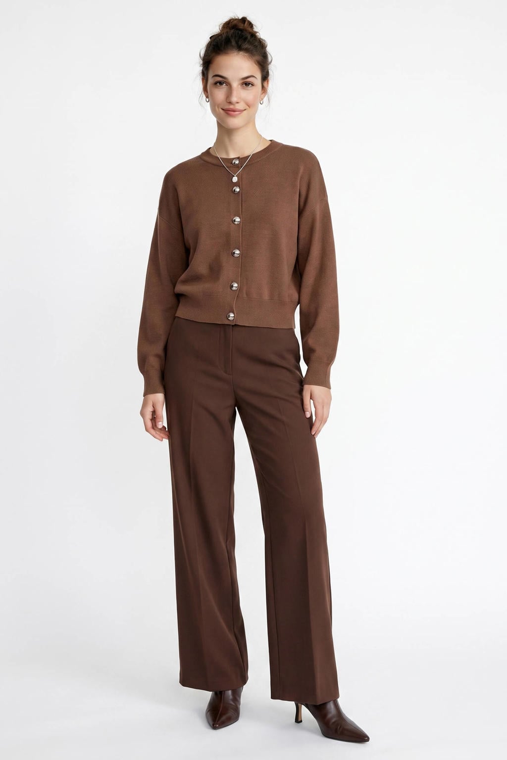 Bruine dames VERO MODA gebreid vest van viscose met effen, lange mouwen, ronde hals en knoopsluiting