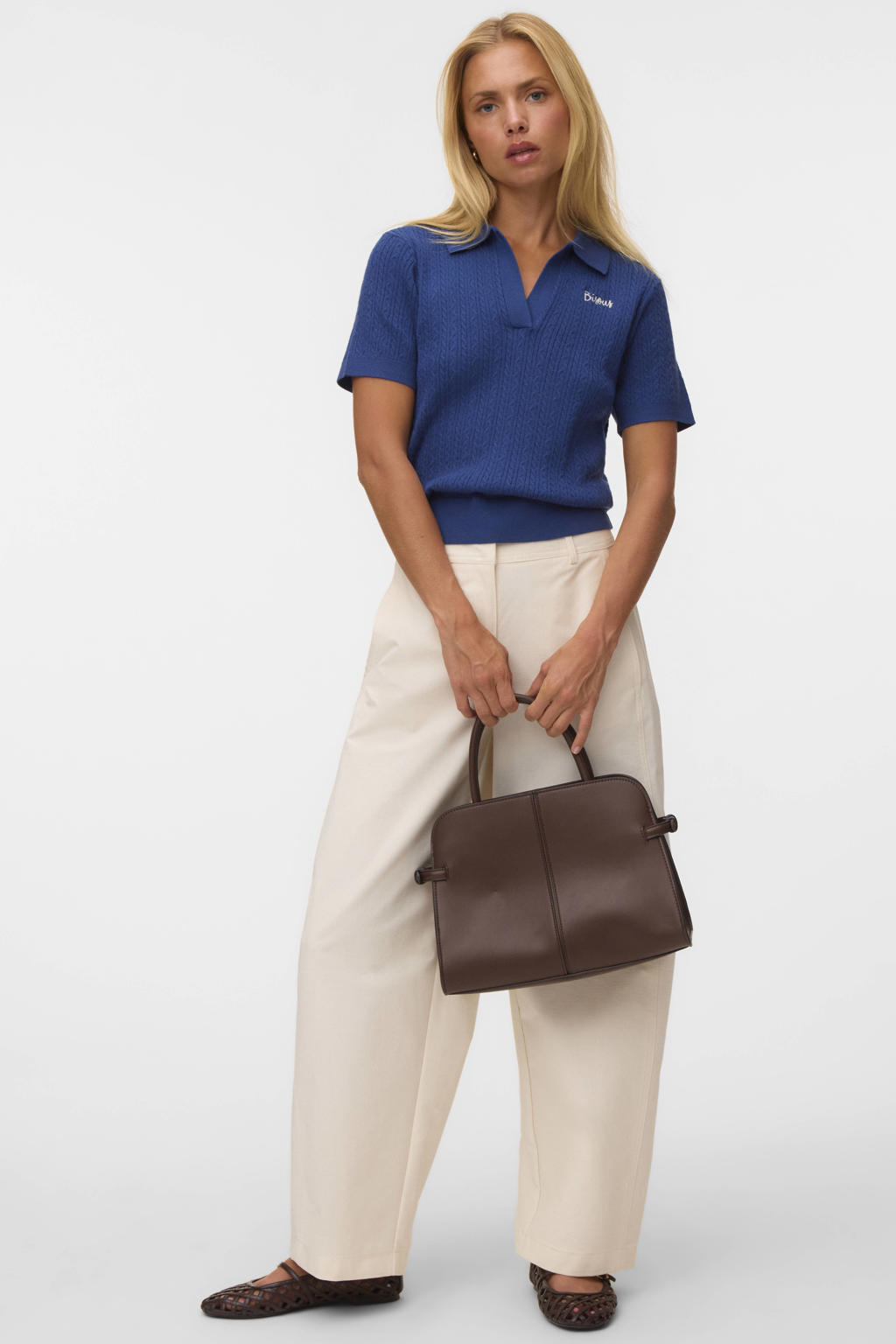 Blauwe dames VERO MODA top van viscose met korte mouwen, polo kraag en borduursels