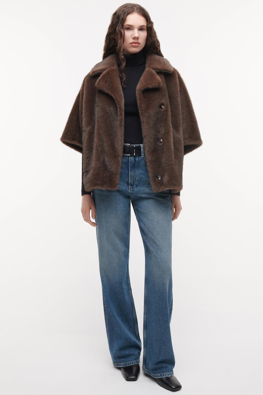 Bruine dames Studio AR by ARMA winterjas van polyester met effen, korte mouwen, klassieke kraag en reversible detail