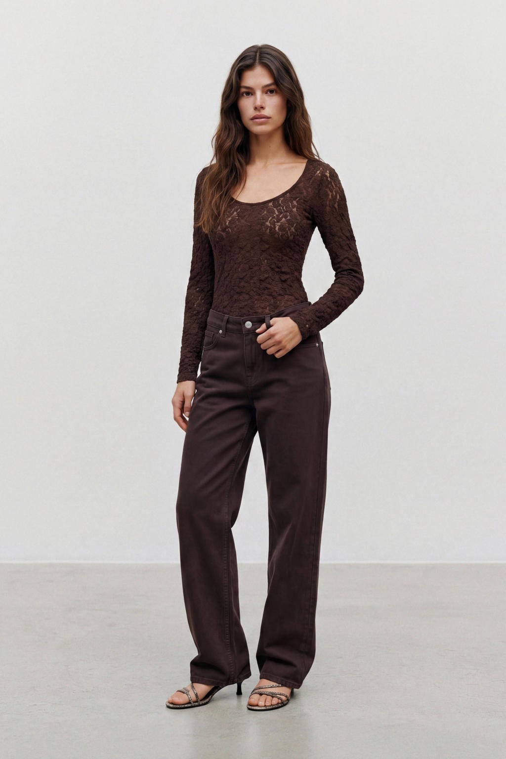 Bruine dames VERO MODA kanten top met effen, lange mouwen en ronde hals