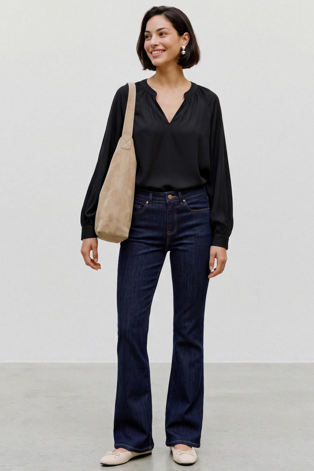 Zwarte dames VERO MODA top van viscose met effen, lange mouwen, V-hals en geweven detail