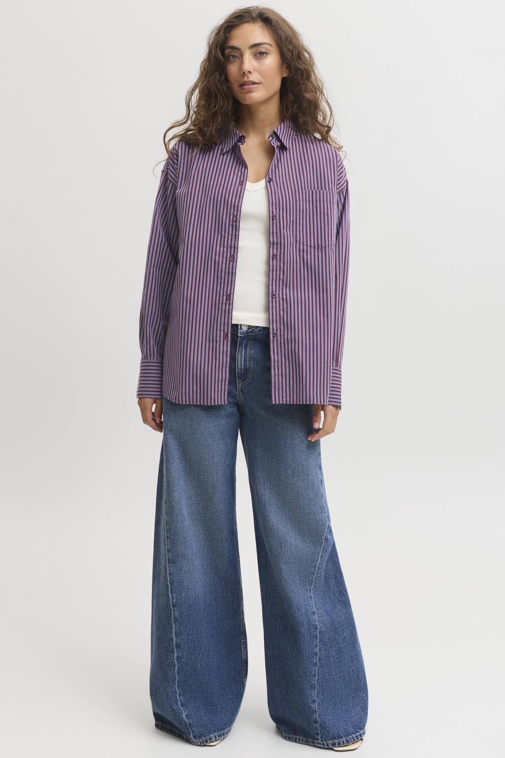 Donkerrood en lichtblauwe dames JJXX rechtvallende gestreepte blouse van katoen met lange mouwen, klassieke kraag, knoopsluiting en geweven detail