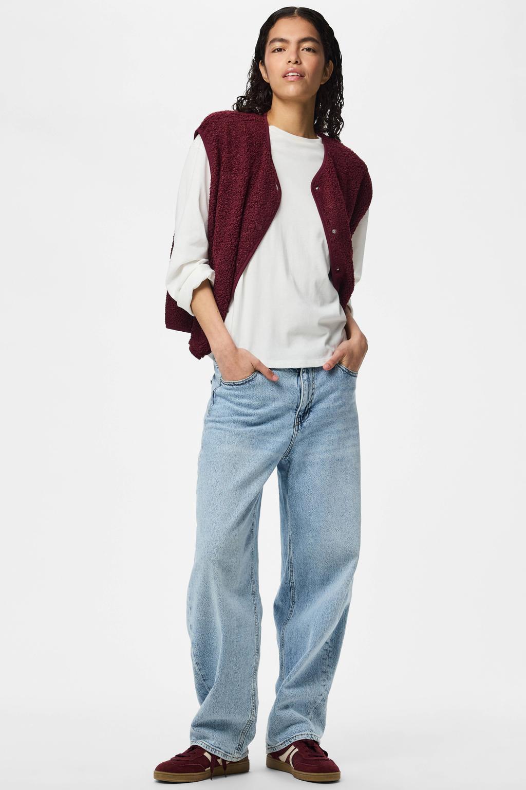 Donkerrode dames PIECES teddy gilet met effen, reverskraag en drukknoopsluiting