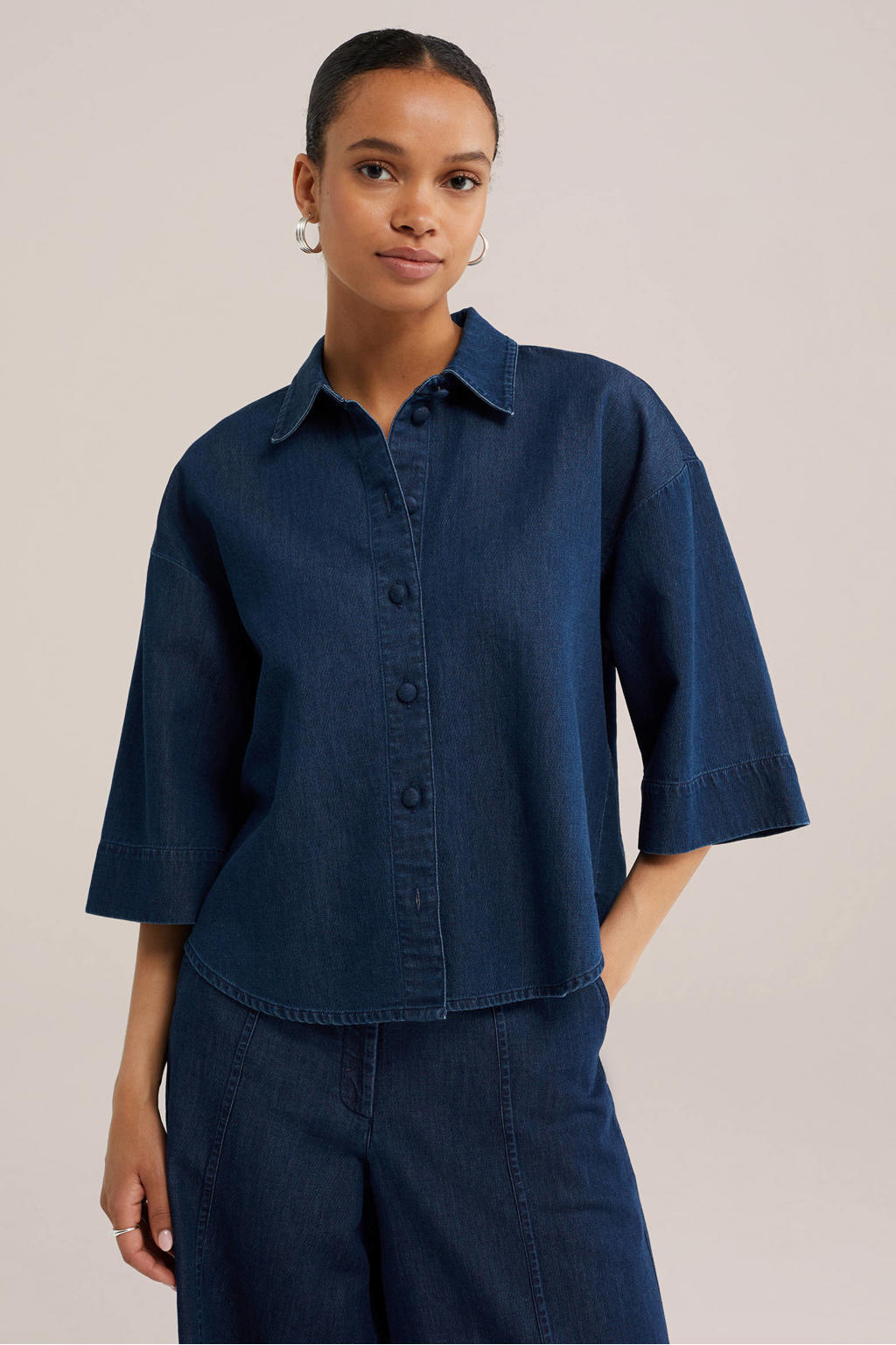 Dark blue denim dames WE Fashion Blue Ridge blouse van denim met effen, driekwart mouwen, klassieke kraag en knoopsluiting