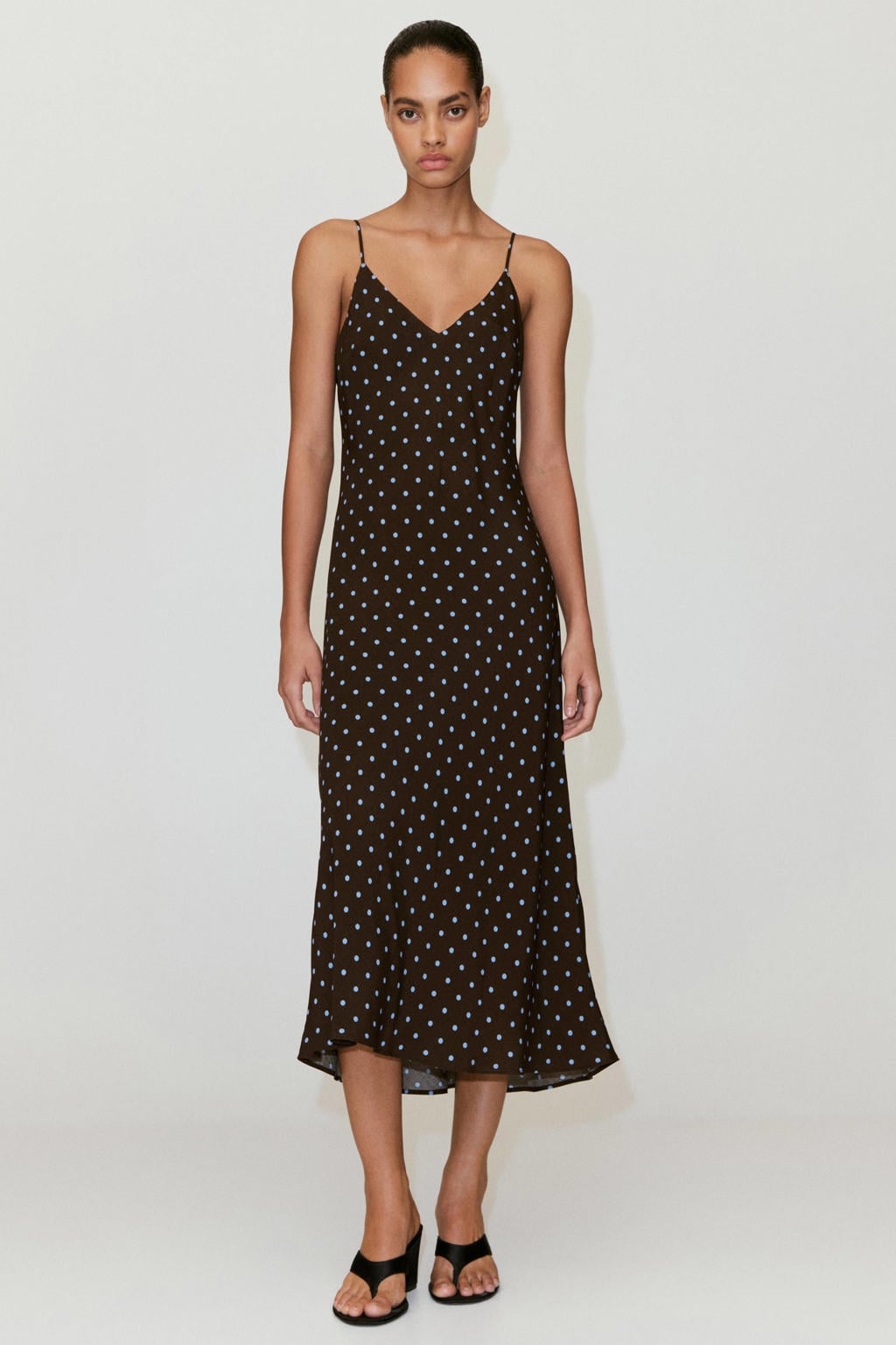 Bruine dames Mango midi jurk met stippenprint en V-hals