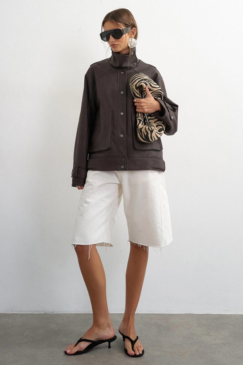 Donkerblauwe dames TOPSHOP imitatieleren jas met lange mouwen, opstaande kraag en drukknoopsluiting