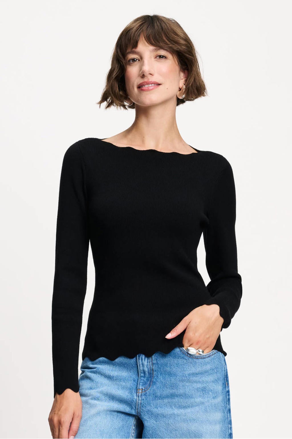 Zwarte dames POM Amsterdam gebreide top van viscose met effen, lange mouwen en boothals