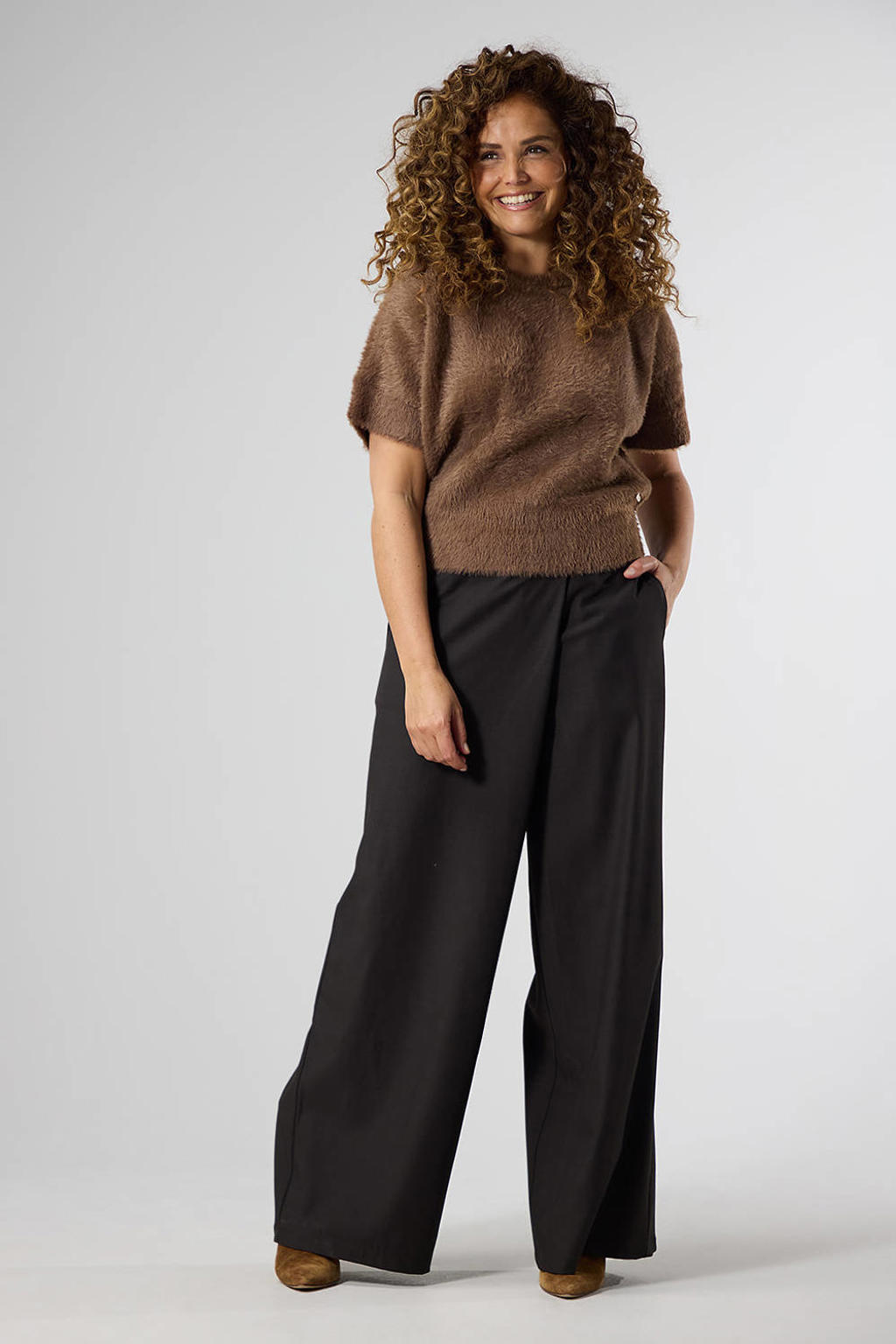Bruine dames LabeL DOT gebreide trui van polyamide met effen, driekwart mouwen en ronde hals
