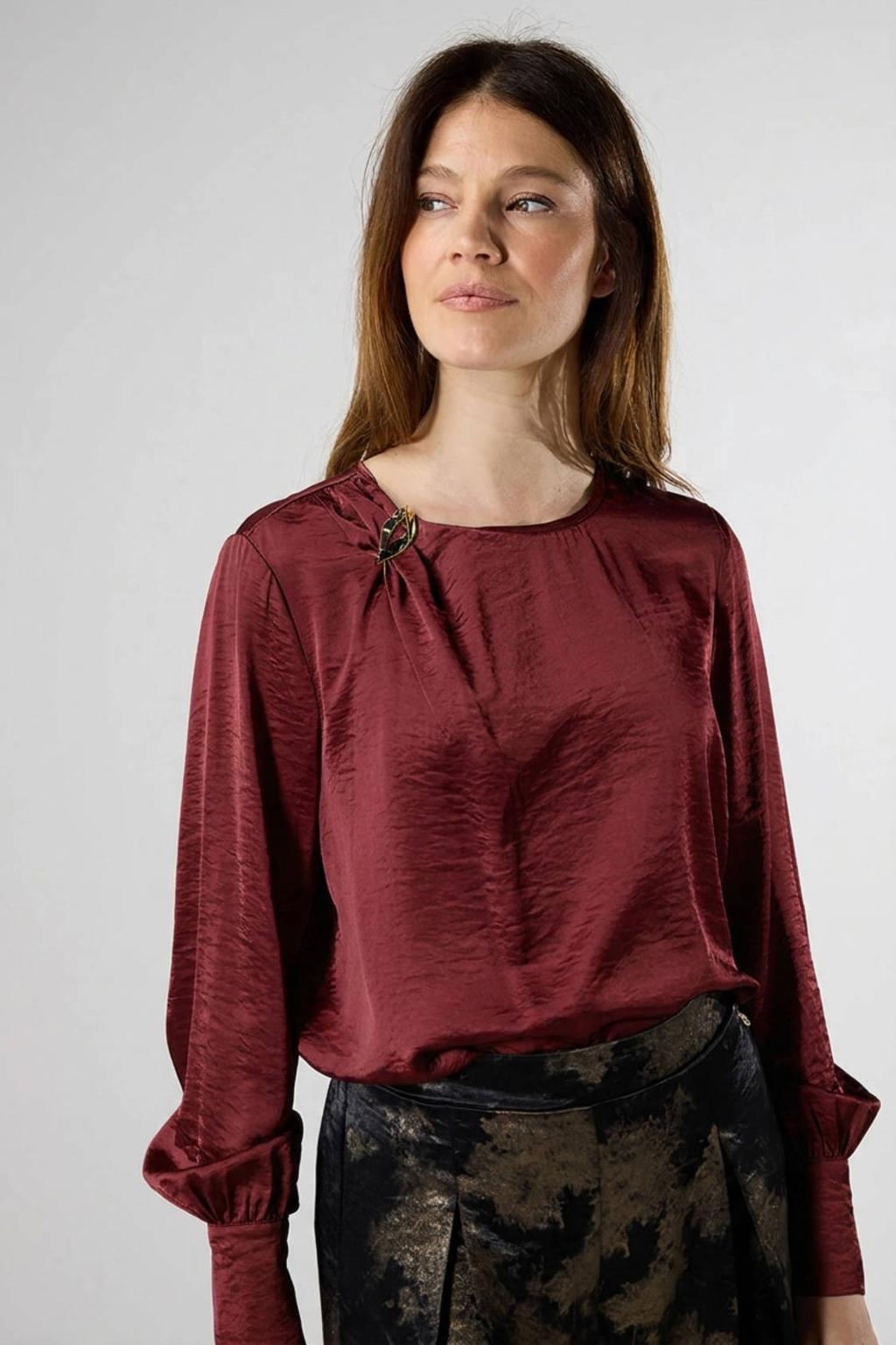 LabeL DOT top - donkerrood