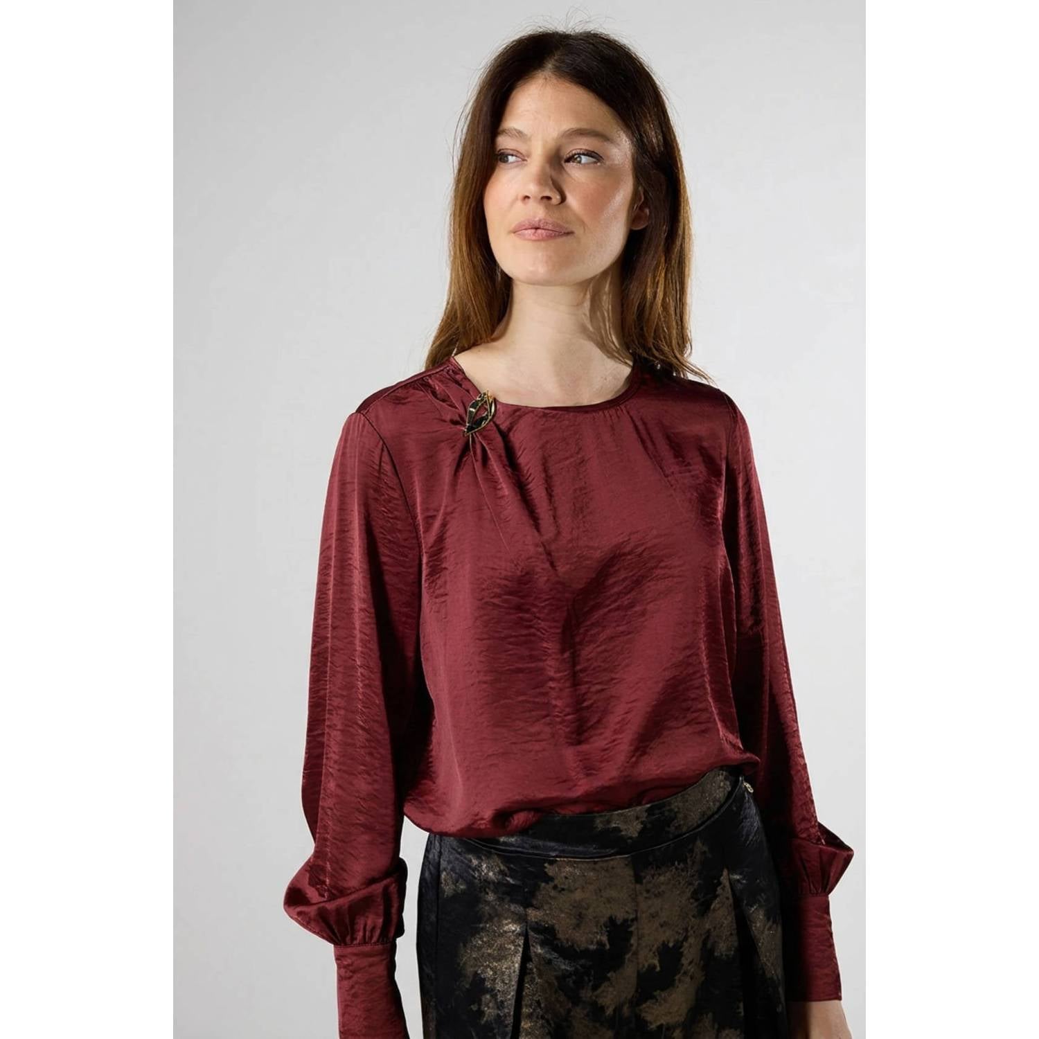 LabeL DOT top donkerrood