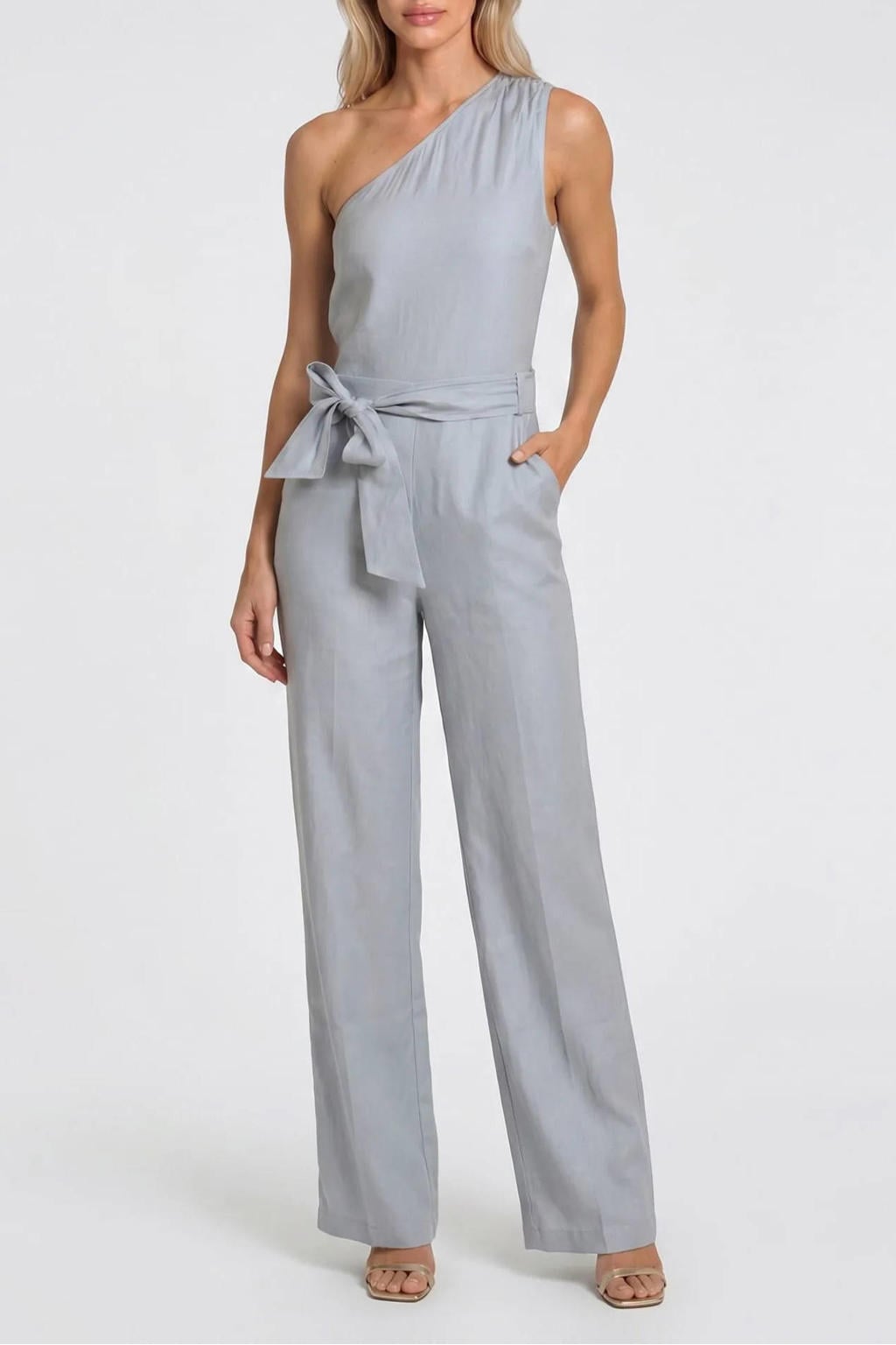 NIKKIE jumpsuit met ceintuur - lichtblauw