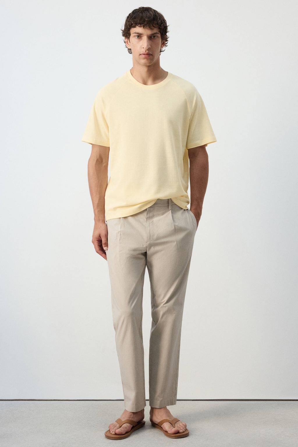 Gele heren Mango Man linnen relaxed fit T-shirt met effen, korte mouwen en ronde hals