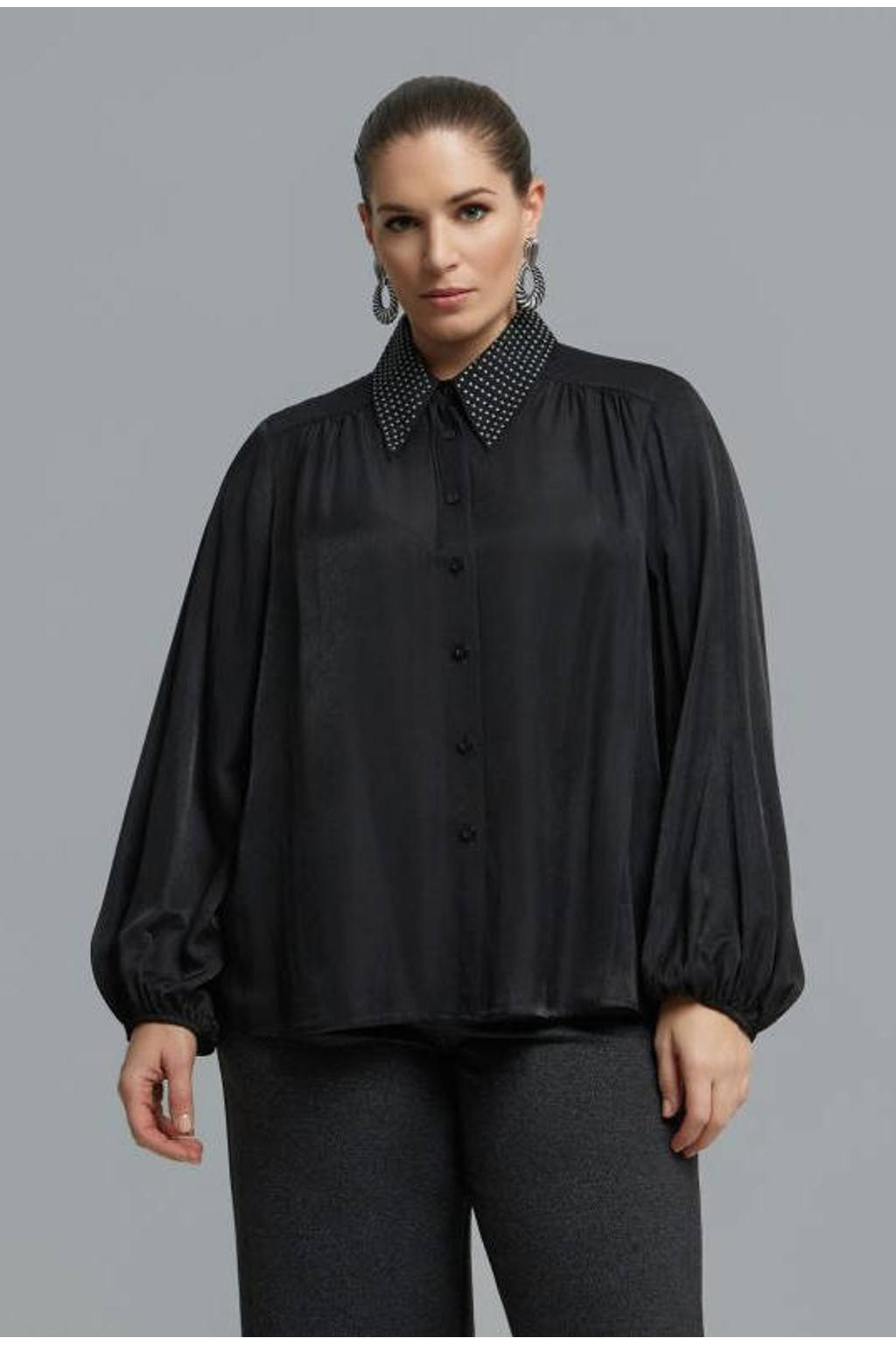 Mat Fashion Plus Size blouse met studs - zwart