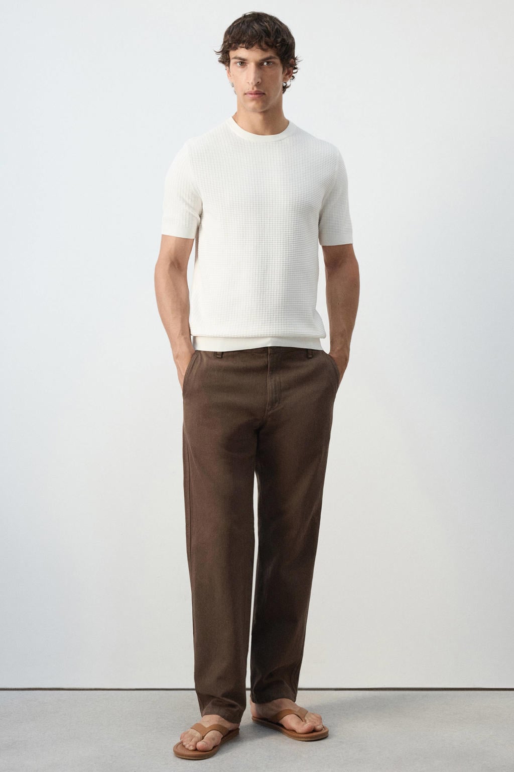 Ecru heren Mango Man regular fit gebreide T-shirt van katoen met effen, korte mouwen en ronde hals