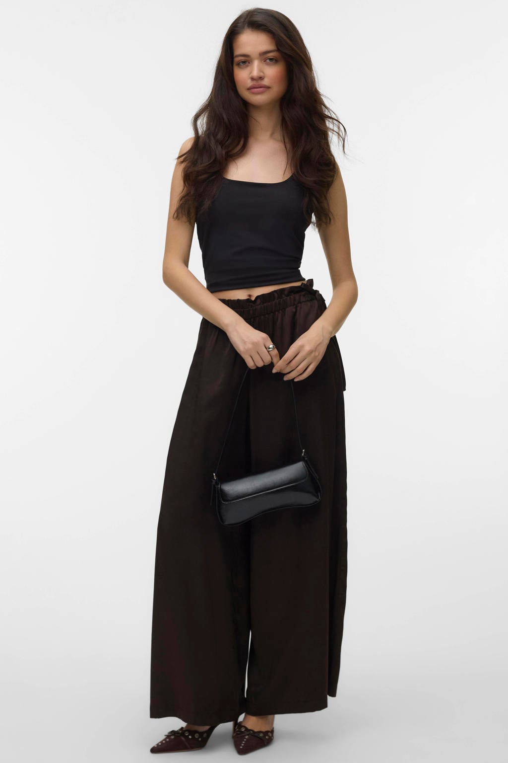Bruine dames VERO MODA loose fit casual broek van modal met regular waist, elastische tailleband en effen