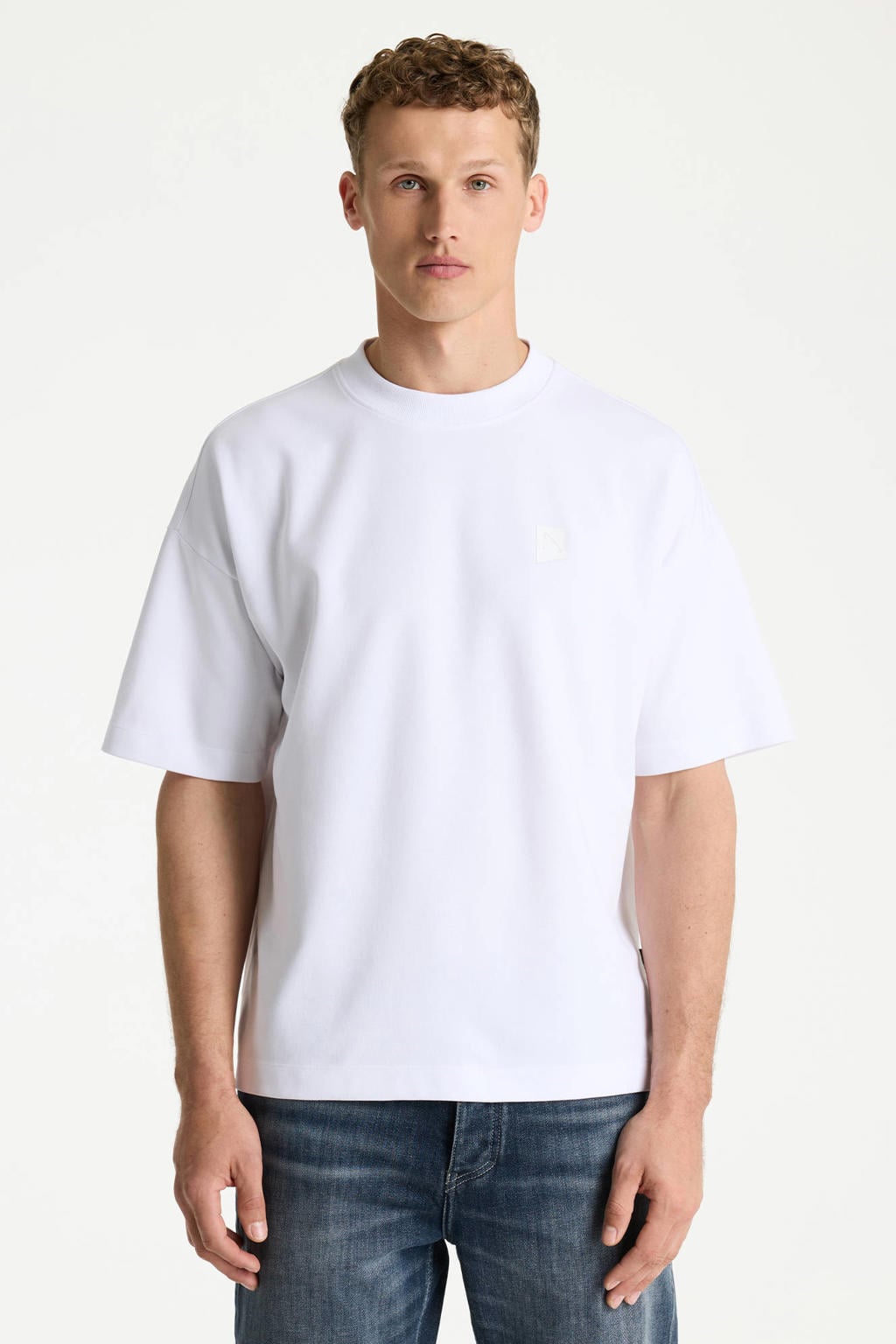 Witte heren CHASIN' relaxed fit T-shirt van katoen met effen, korte mouwen en ronde hals