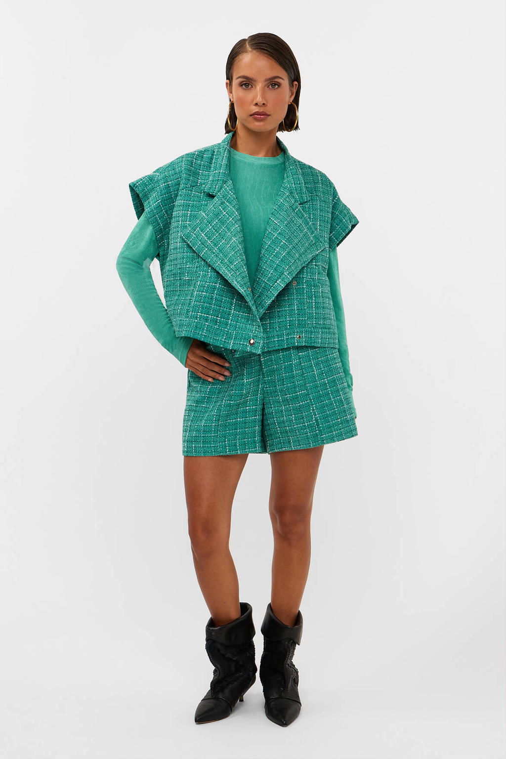 Studio AMAYA bouclé high waist loose fit casual short - groen